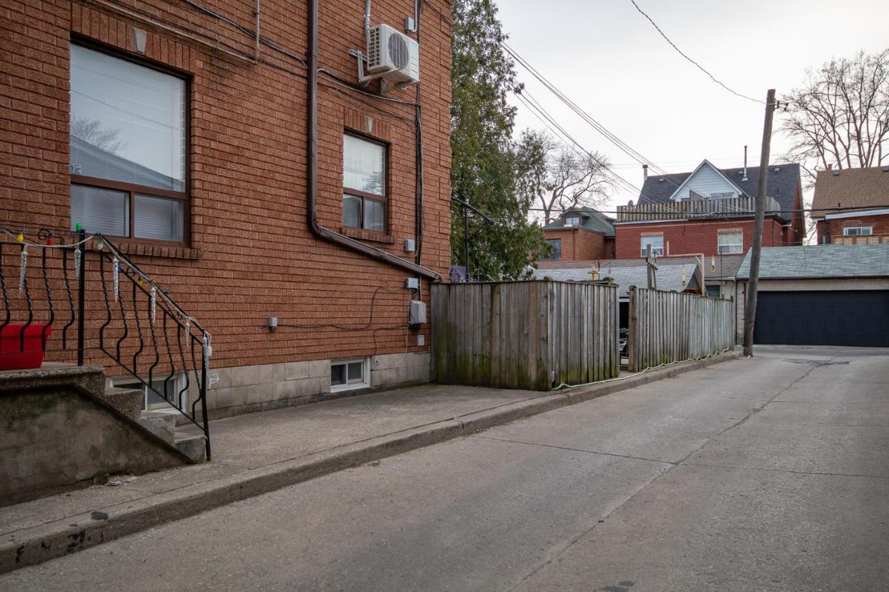 Very Cozy & Comfortable In Downtown Toronto Great Value! Διαμέρισμα Εξωτερικό φωτογραφία