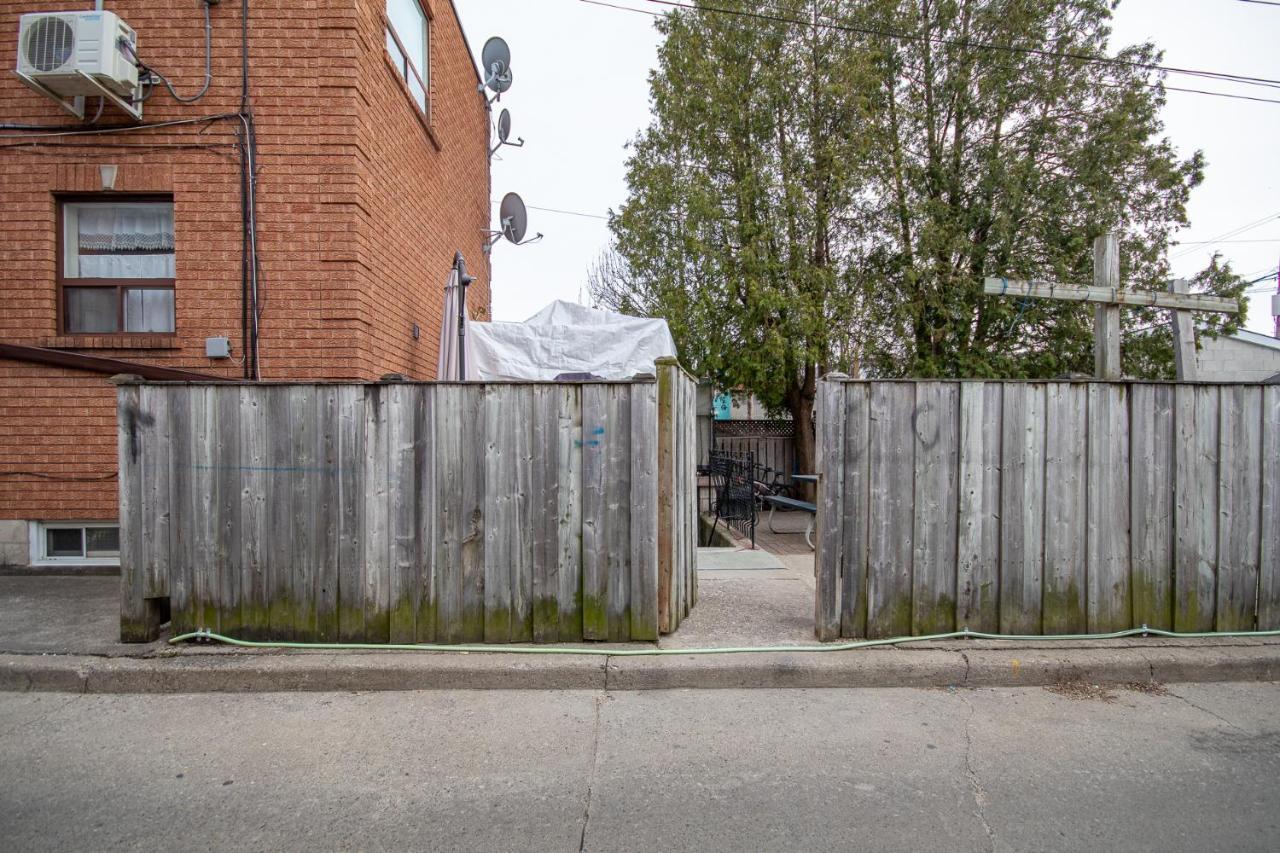 Very Cozy & Comfortable In Downtown Toronto Great Value! Διαμέρισμα Εξωτερικό φωτογραφία
